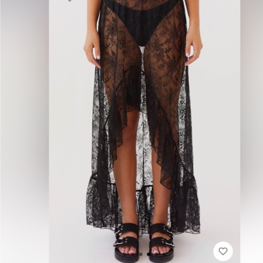 Chic Black Lace Maxi Skirt